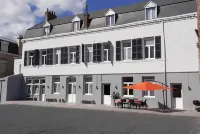 Les Suites Fénelon Hôtels à : Le Cateau-Cambrésis
