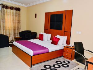 Limoh Suites