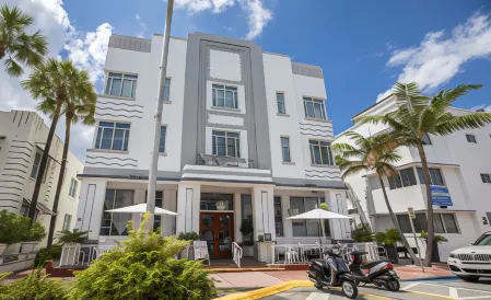 Whitelaw Hotel