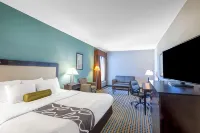 La Quinta Inn & Suites by Wyndham Ely Hotels in Ely