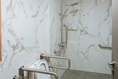 Deluxe Queen Room Sans Hotel at The Luxebridge Suites Davao Photo