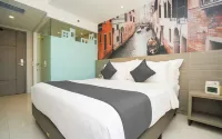 The Life Styles Hotel Surabaya Hotels in Genteng