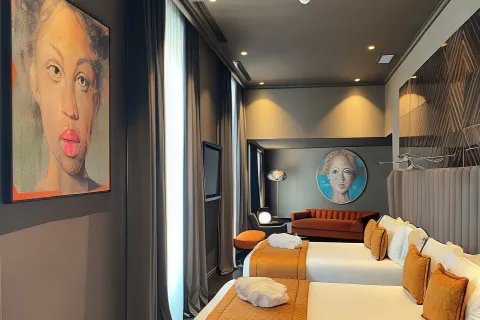 U-Visionary Roma Hotel