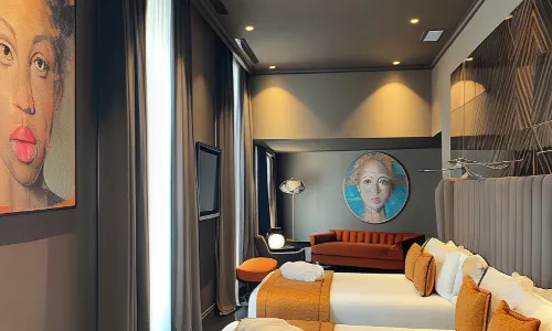 U-VISIONARY ROMA HOTEL