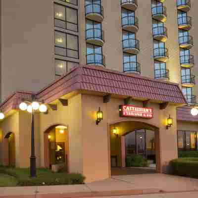 Embassy Suites by Hilton Tulsa I-44 Hotel Exterior