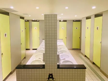 Hey Bear Capsule Hotel (Xinbei Taipei Bridge Metro Station)