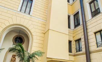 Borghese Contemporary Hotel