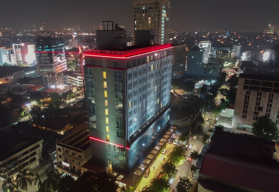 아리아 센트라 수라바야