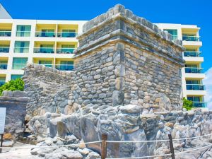 Condo in Ocean Front Hotel resort