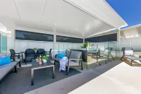 Sundeck Gardens Hotels in Maroochydore