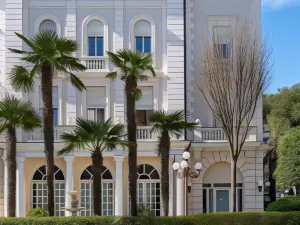 레지덴차 파르코 펠리니