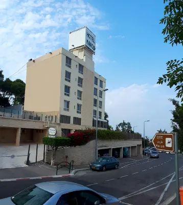 Marom Residence Romema