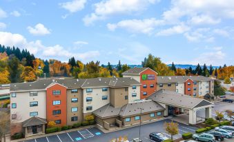 Holiday Inn Express Portland SE - Clackamas Area