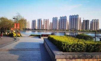 Danjie Homestay (Housheng Street)