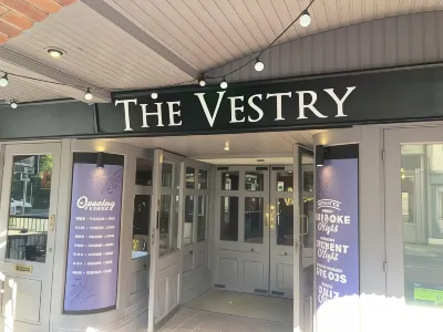 The Vestry Hotel dekat Chichester Cathedral