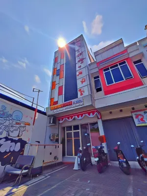 Front One Cabin Tirtonadi Solo Hotels in Banjarsari