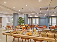 Phidias Piraeus Hotel - parking