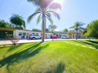 Green Door Motel Hotels in Thurgoona