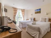 The Dewdrop Inn Hotels in Worcester