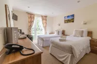 The Dewdrop Inn