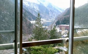 Shiozawa Onsen Shichihokan