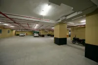 Hotel Lance International - Parkplatz