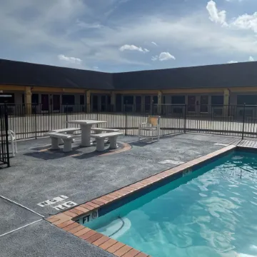 Los Fresnos Inn and Suites