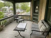 Inn at 835 Boutique Hotel