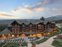 One Ski Hill, A RockResort Hotels near Longbranch Condominium