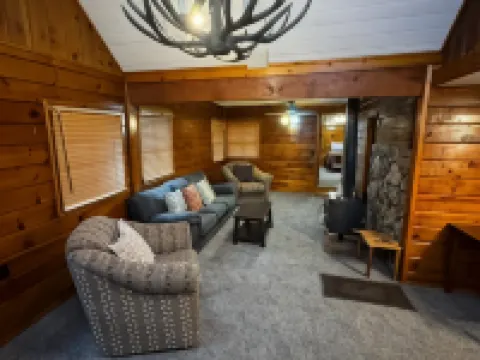 Crest Lodge Historic Mountain Inn Hotels in Crestline