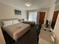 George Bass Motor Inn Hotel di Bomaderry