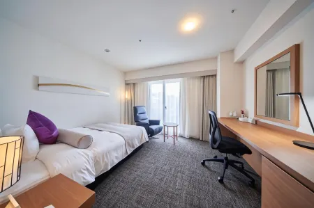 ANA Crowne Plaza Nagasaki Gloverhill Отели рядом с достопримечательностью «Ryoma Dori»