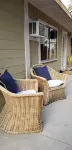 Charming/Private Home on Deodar Pine-lined St.