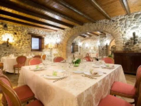 Castello Di Altomonte Ristorante Albergo Hotel a Altomonte