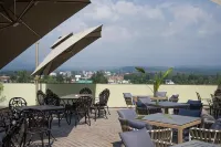 Hotel Clarks Inn Suites Kangra