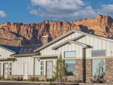 サウス ジオン イン & スイーツ ヒルデールのホテル