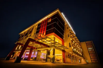 Grand Parama Hotel Hotels near Warung Lamongan 88