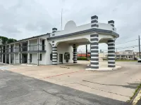 Sherman Inn Hotels in Sherman