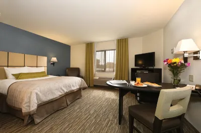 Candlewood Suites 東蘭辛 Jolly Cedar Sq附近的飯店