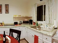 Comfy & Inviting Poolside Casita Near Bike Path Hotels in Reseda