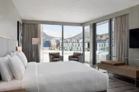 AC Hotel Cape Town Waterfront Hotel dekat Table Mountain