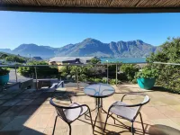 Hout Bay Breeze - Pemandangan Pantai
