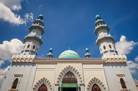 Taipann Hotel Отели рядом с достопримечательностью «Pandamaran Chinese Methodist Church (CAC)»