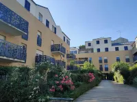 123Home - Suite & Spa XL Hotels in Montevrain
