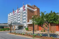 DoubleTree by Hilton Neenah Hotels in Menasha