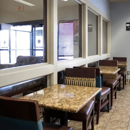 New Victorian Inn - Sioux City