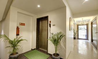 Saltstayz Select - Galleria Market & Golf Course Road