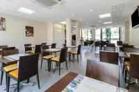 All Suites Appart Hôtel | Pau - Zénith - breakfast