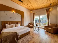 Wonderwood Corbett Resort -1Min Walk to River with Deep Jungle Trail