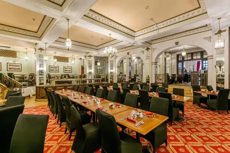 Adelphi Hotel Liverpool Отели рядом с достопримечательностью «Paul McCartney's Childhood Home»